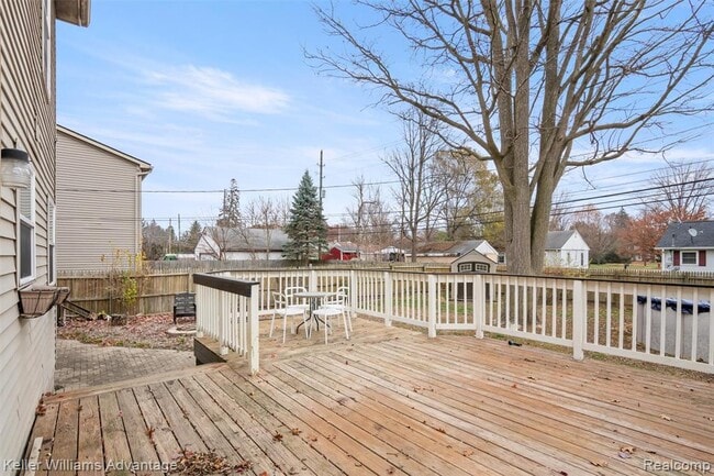 Building Photo - 33533 Rhonswood St