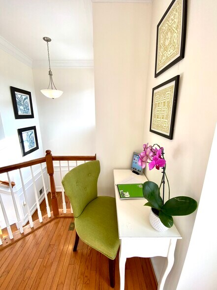 Desk/Table Space in Kitchen - 810 Revelstore Ter NE