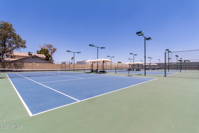 Building Photo - 1347 W Lobo Ave