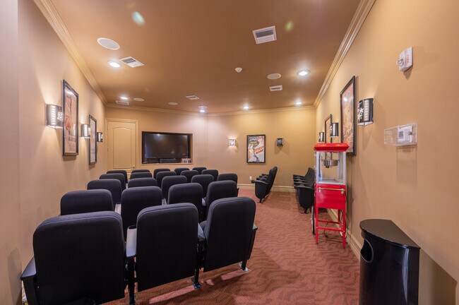 Building Photo - 630 Sophee Ln