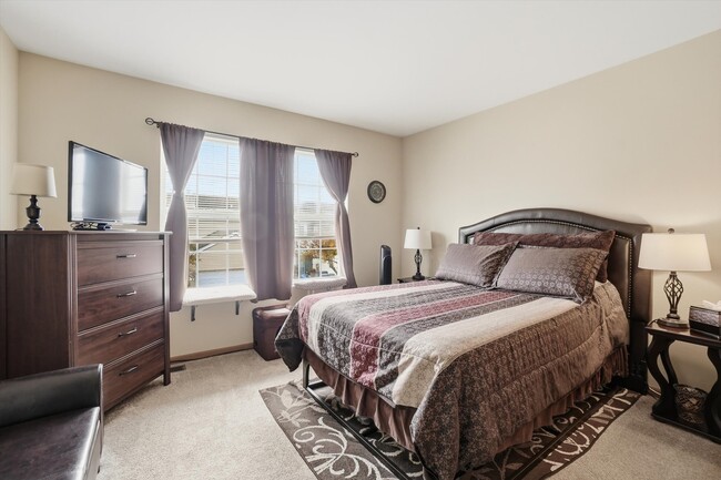 Building Photo - 315 Ogden Falls Blvd