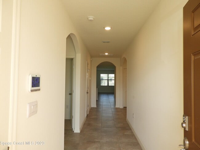 Building Photo - 3782 Coachman Ln SE