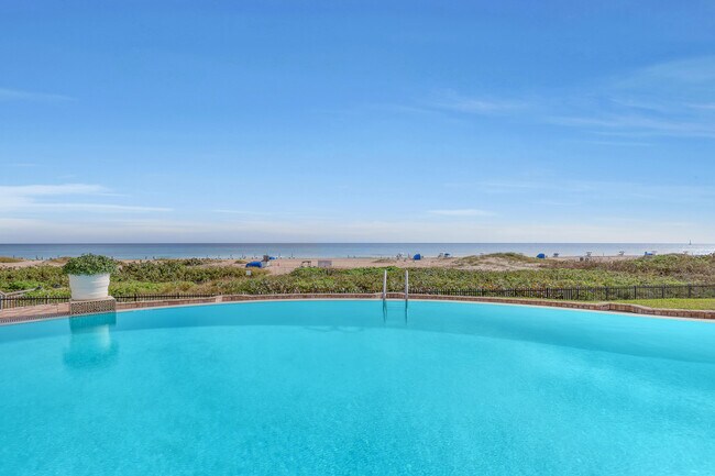 Building Photo - 2700 N Ocean Dr