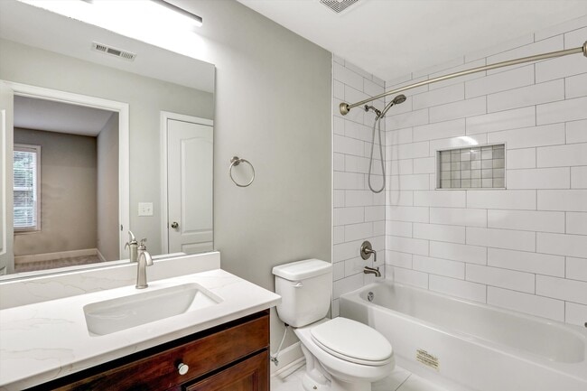 Building Photo - 2849 Jordan Oaks Ln