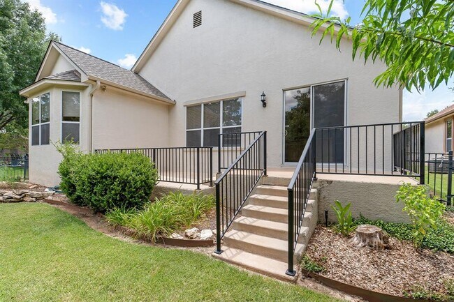 Building Photo - 297 Whispering Wind Dr