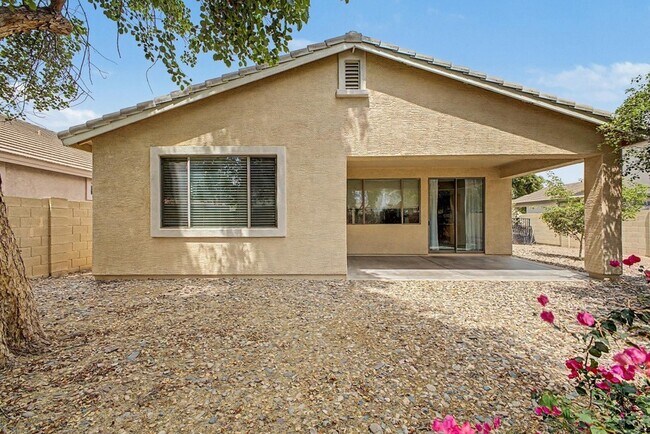 Building Photo - 15235 W Windward Ave