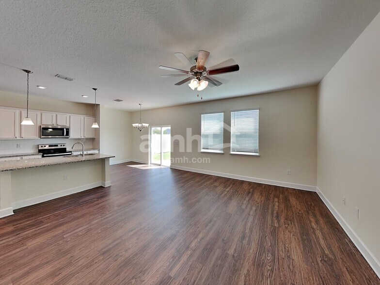 Building Photo - 4714 Reisswood Loop