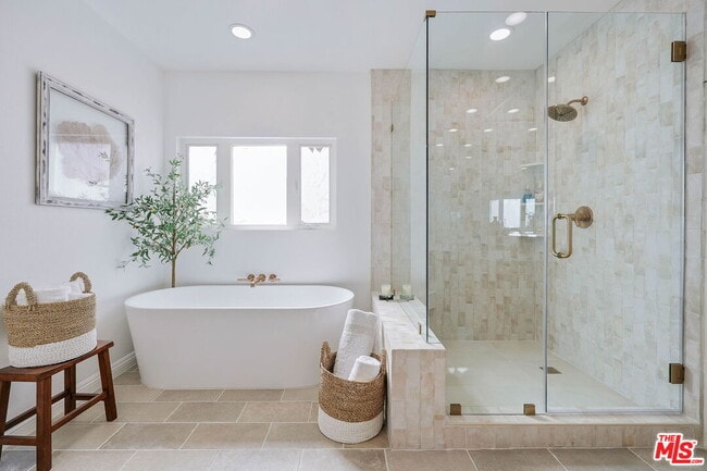 Building Photo - 213 Via Cordova