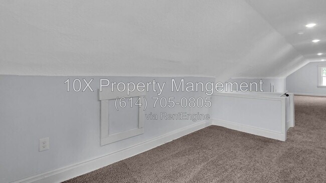 Building Photo - 616 Lilley Ave