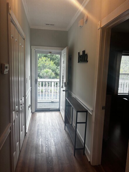 Building Photo - 4251 Hibiscus Dr