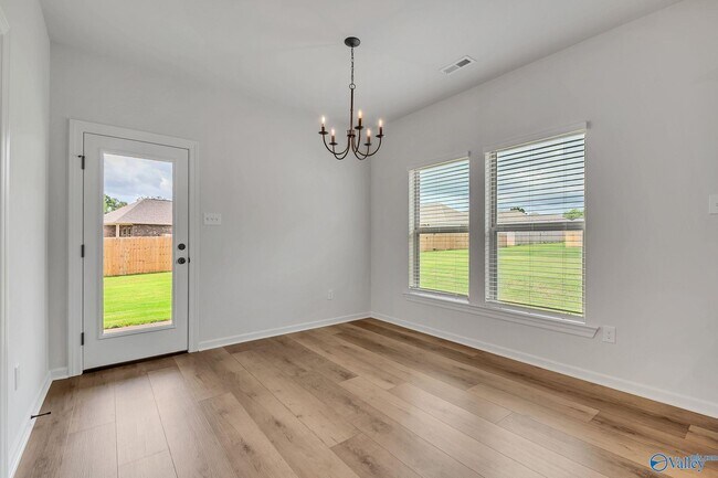 Building Photo - 16640 Aspen Ln