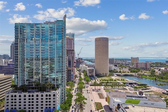 Building Photo - 777 N Ashley Dr