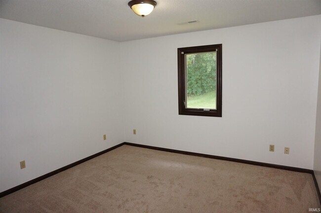 Building Photo - 617 Villa Park Ct