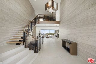 Building Photo - 1731 Summitridge Dr