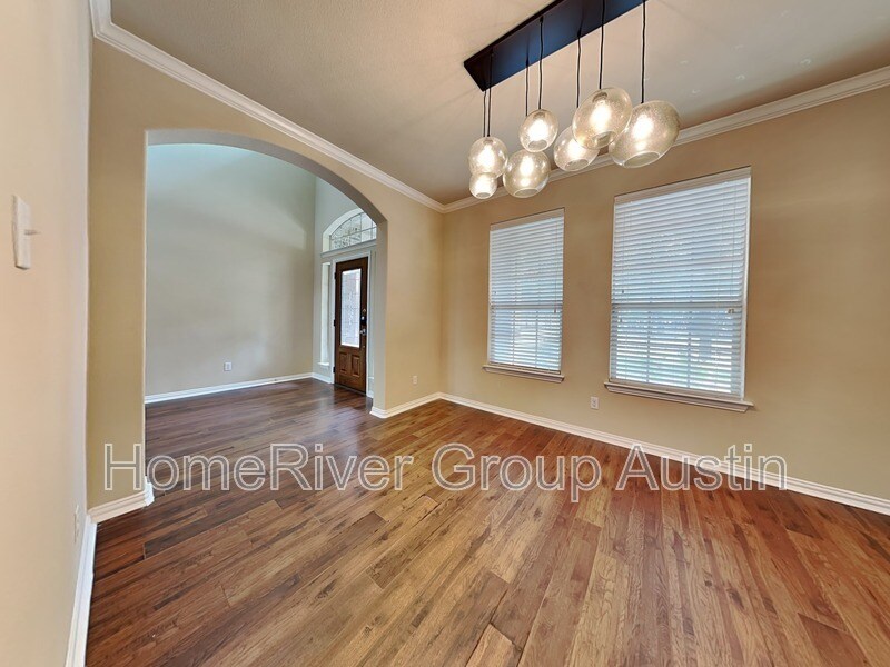 Building Photo - 1303 Orchard Falls Dr