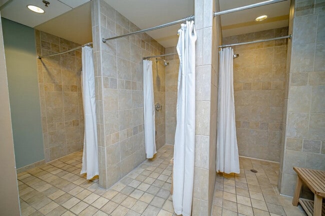 Building Photo - 3308 Parliament Cove