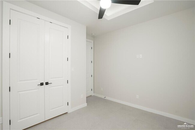 Building Photo - 16 Garman St