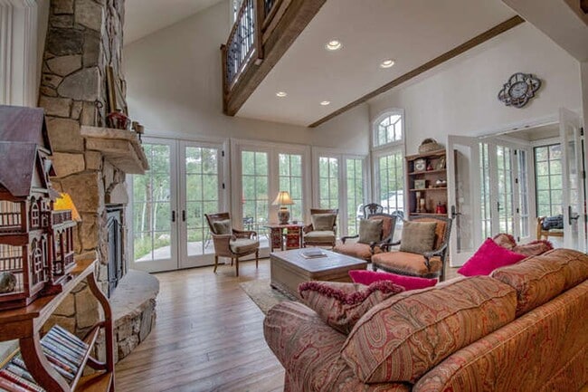 Building Photo - Winter Rental