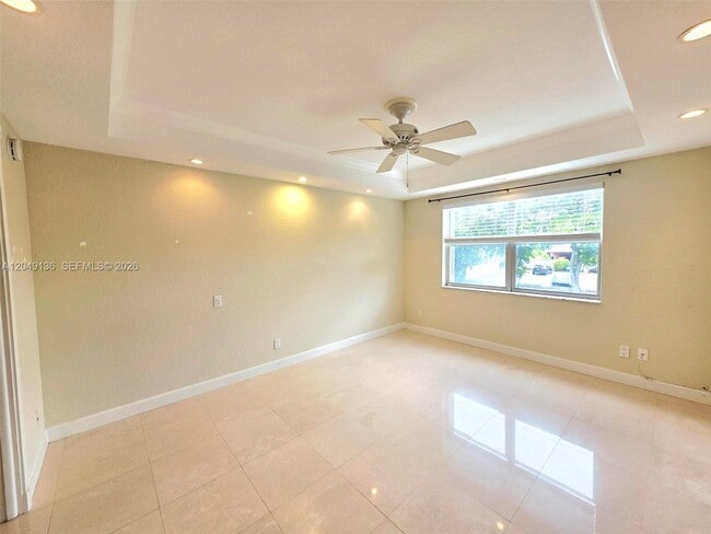 Building Photo - 1400 NE 57th Ct