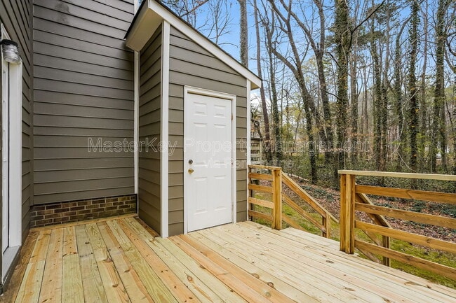 Building Photo - 121 S Atley Ln