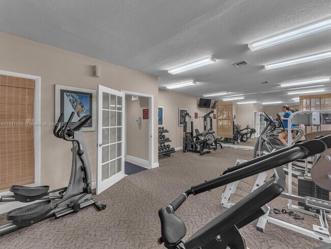 Building Photo - 1261 SW 46th Ave