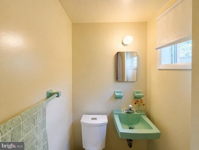 Building Photo - 13208 Hathaway Dr