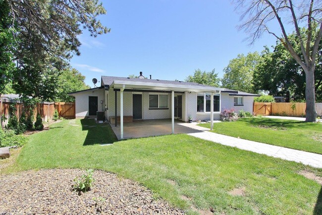 Building Photo - 3873 N Manchester St