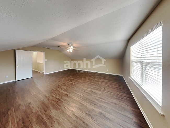 Building Photo - 19130 Yellow Thrush Dr