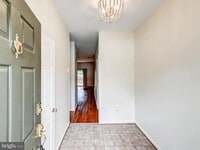 Building Photo - 29 Tenby Ct