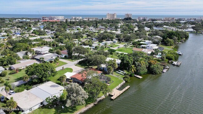 Building Photo - 778 Nassau Rd