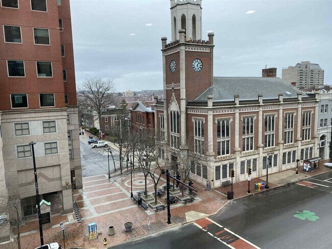 Building Photo - 875 Elm St