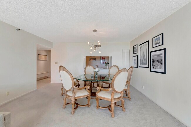 Building Photo - 4740 S Ocean Blvd