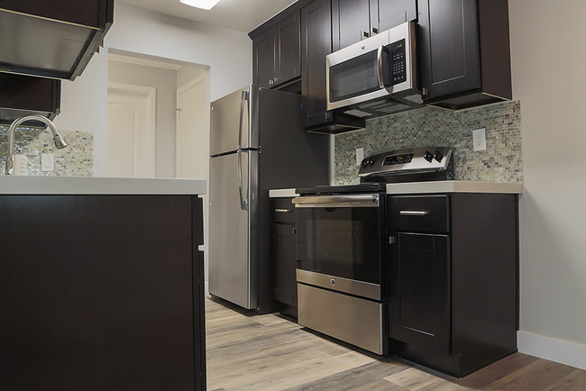 Plan B- Kitchen - Vista Del Sol Apartments