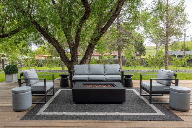 Building Photo - Modern Luxury Rental with Unobstructed Flatiron Views