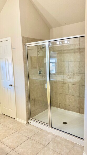 Building Photo - 340 Turquoise Dr