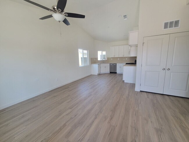 Building Photo - 8414 Grandy St