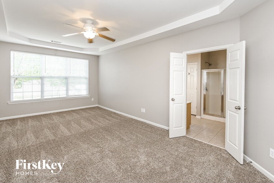 Building Photo - 10808 Peddlers Ct