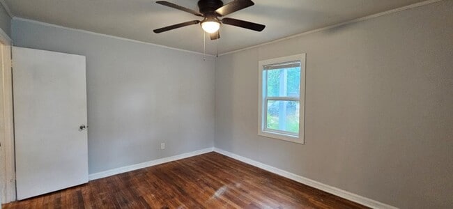 Building Photo - 1528 S Park Ave