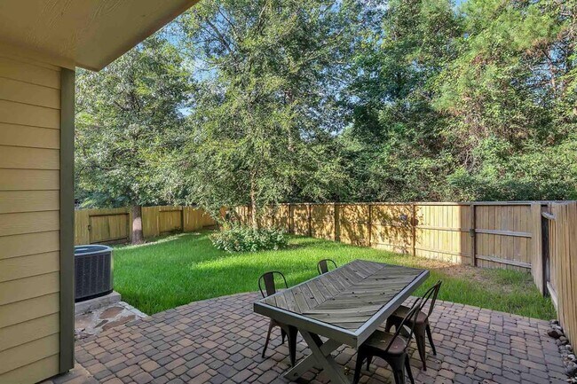 Building Photo - 222 Cheswood Forest Dr