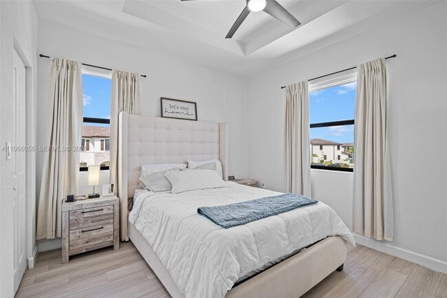 Building Photo - 9941 SW 231st Ln