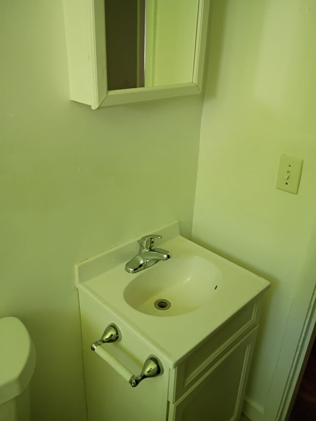 Building Photo - 1211 Wessels Ave