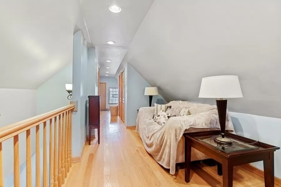 Building Photo - 1818 N Albany Ave