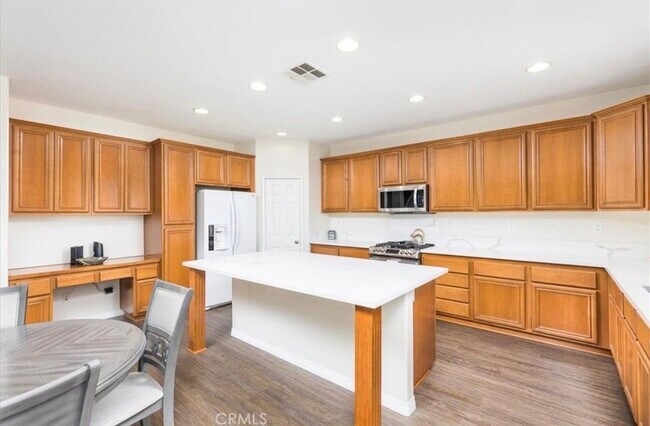 Building Photo - 31705 Middlebrook Ln