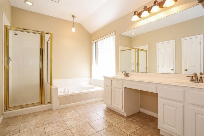Building Photo - 3602 Echo Mountain Dr