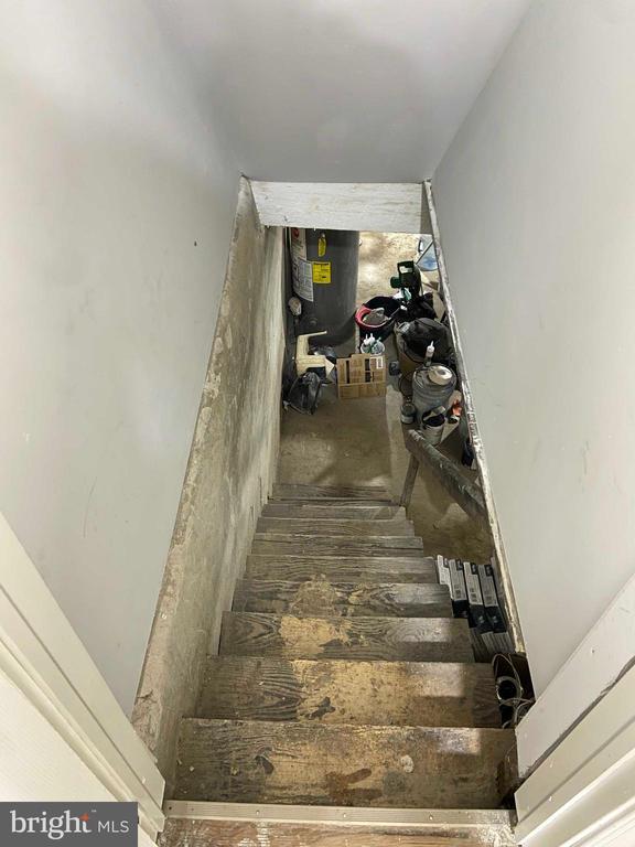 Building Photo - 1426 W Rockland St