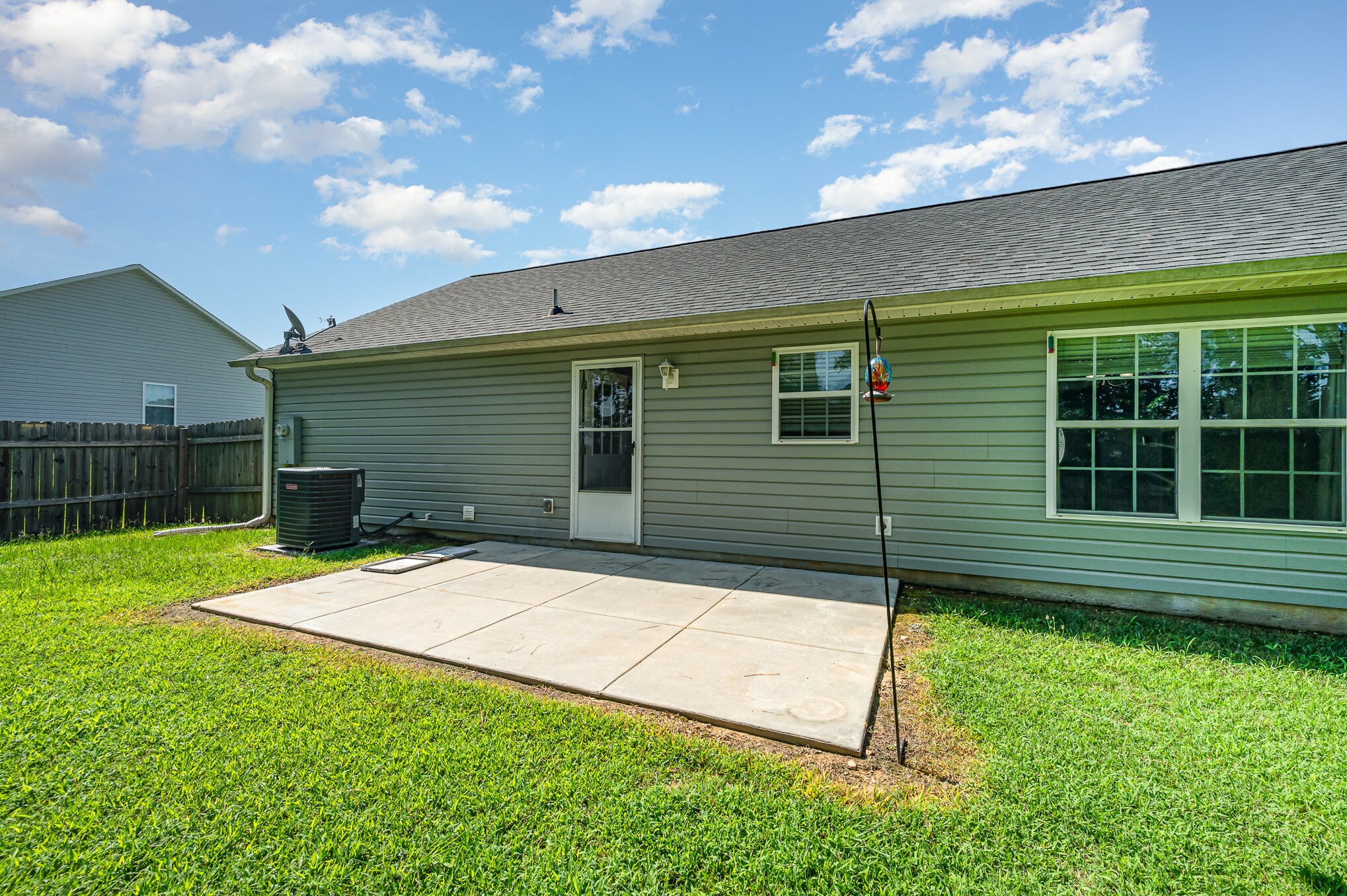Building Photo - 3200 Silver Fox Cir