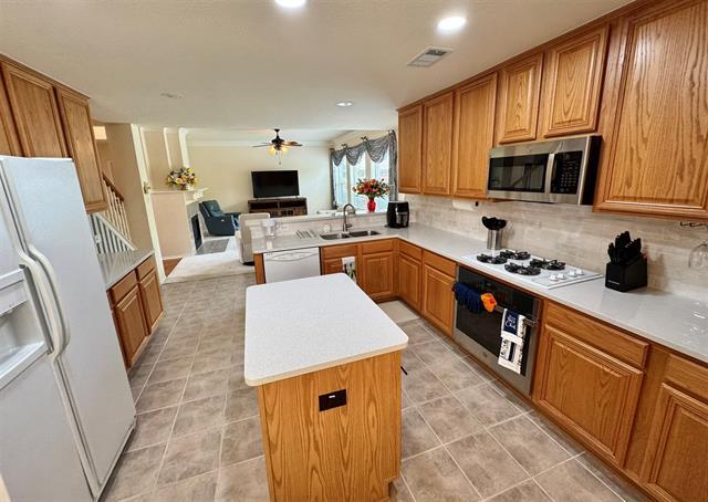Building Photo - 2429 Deer Horn Dr