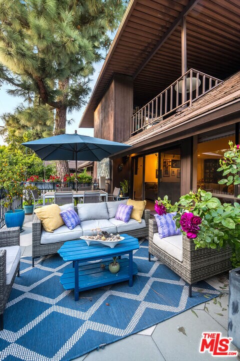 Building Photo - 4635 N Clybourn Ave