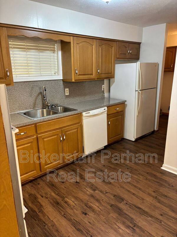 Building Photo - 5410 Kennedy St