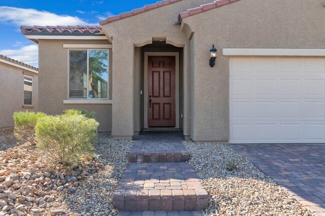 Building Photo - 6919 Feather Hl St